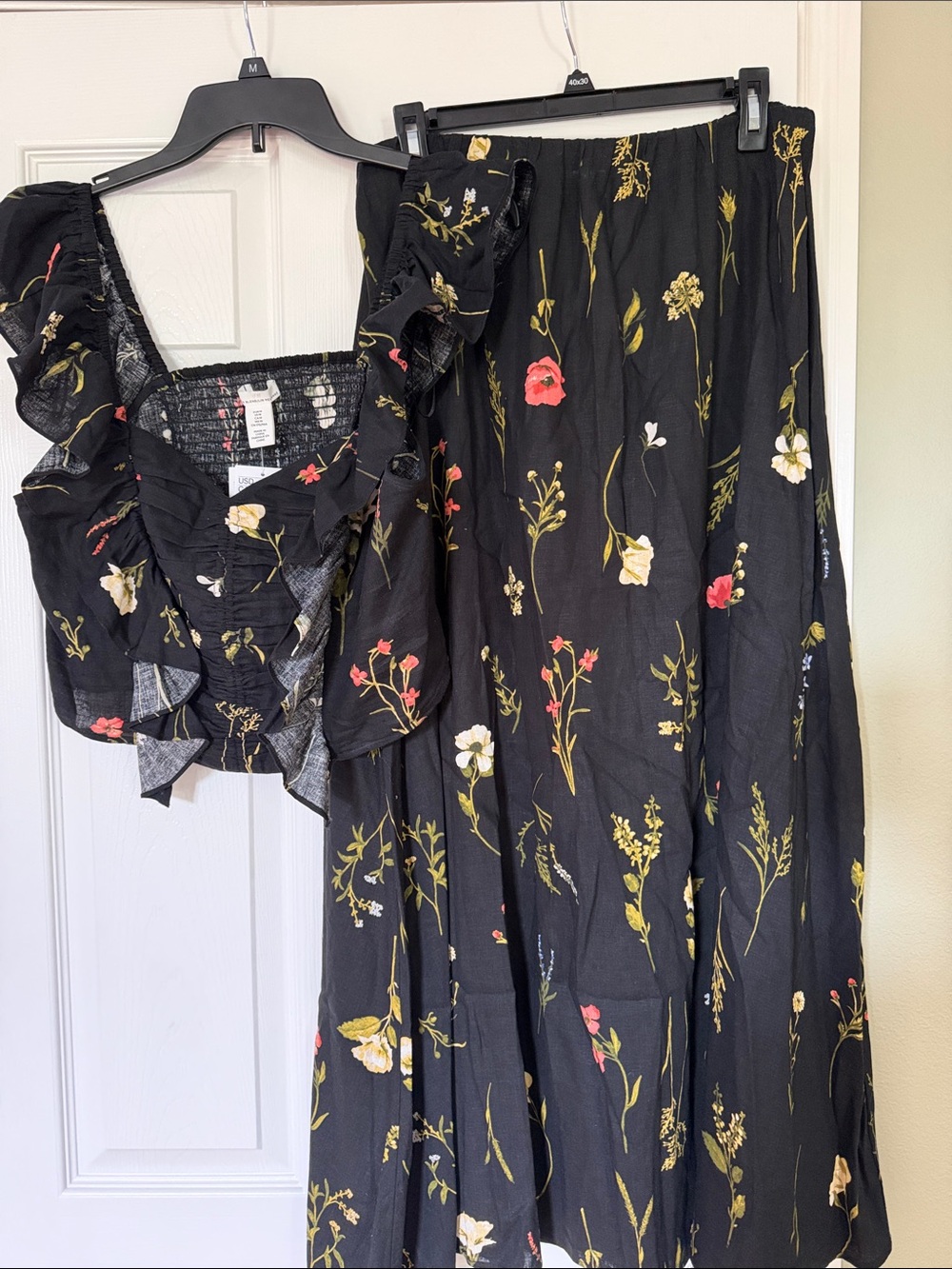 H&M Black Floral Skirt Matching Set